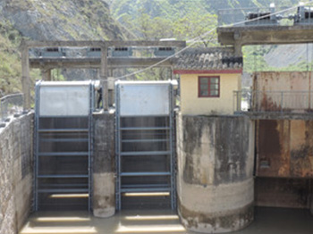 循環(huán)式齒耙清污機(jī)